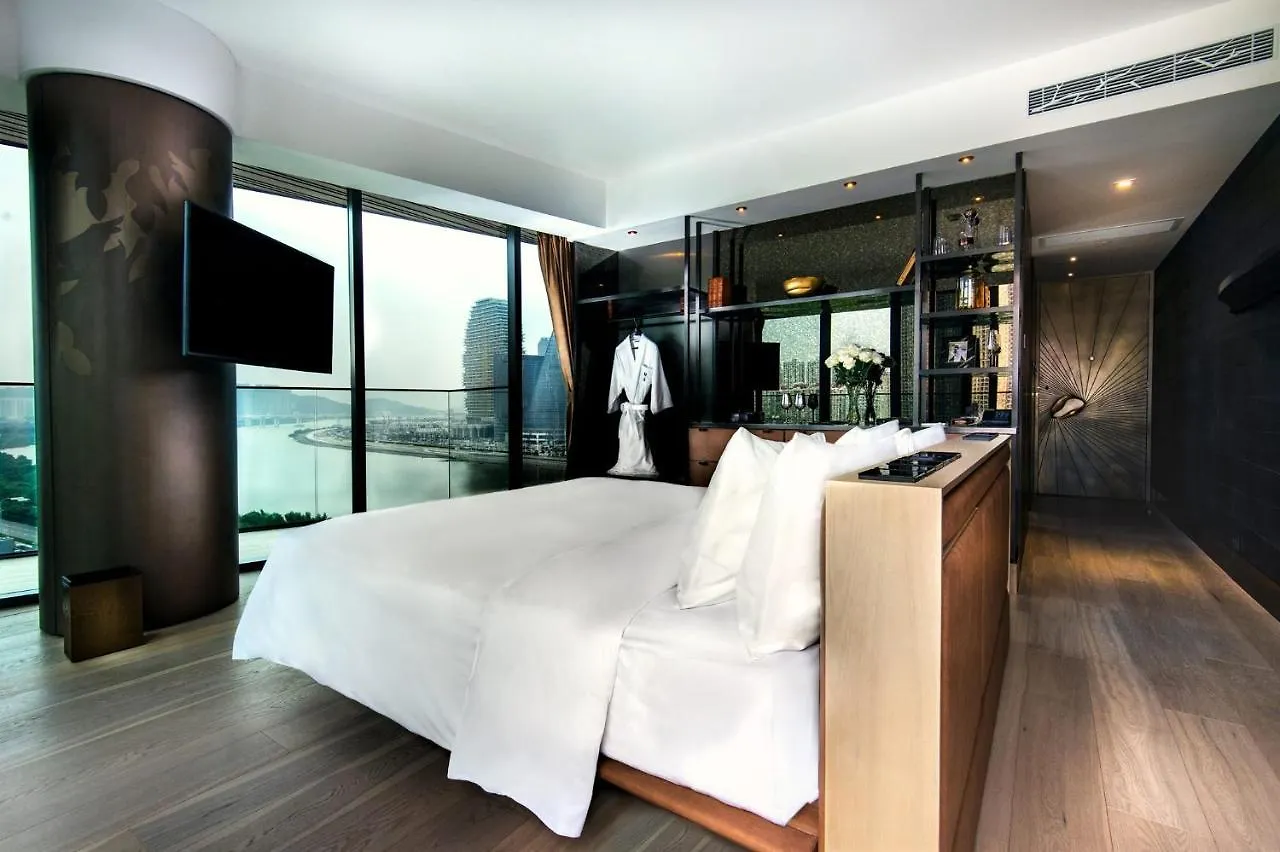Yoho Hollywood Roosevelt Hotel Macau 5*,