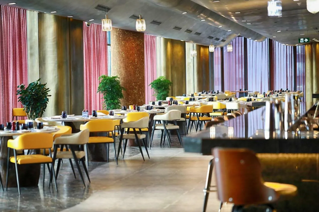 Yoho Hollywood Roosevelt Hotel Macau 5*,  China