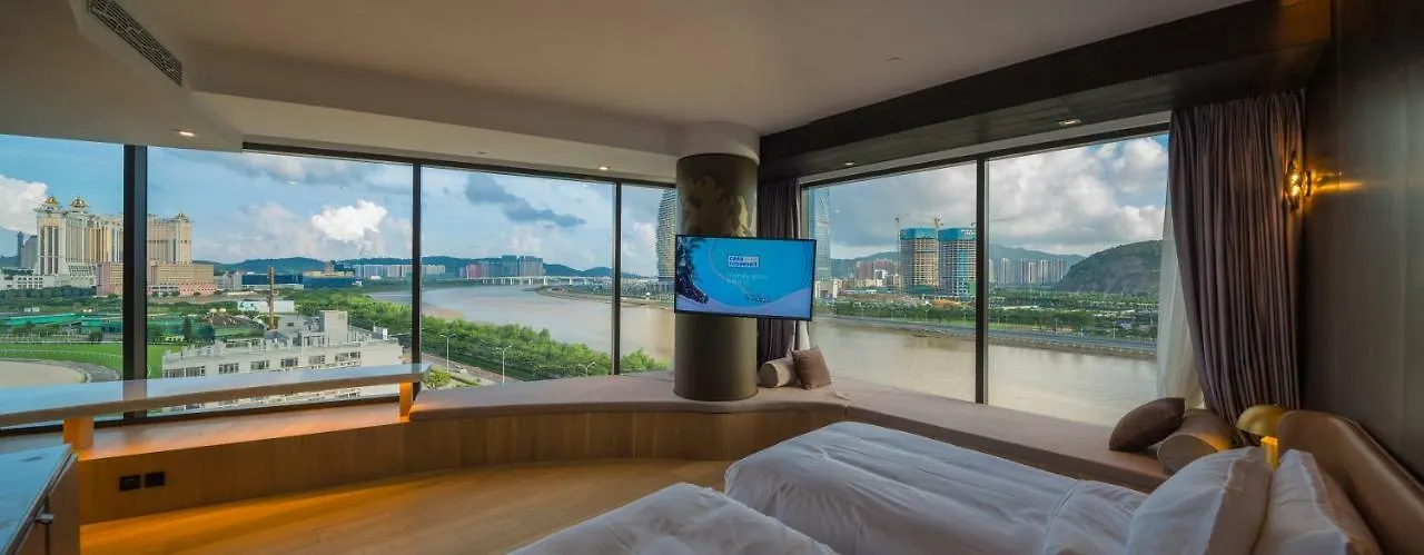Yoho Hollywood Roosevelt Hotel Macau